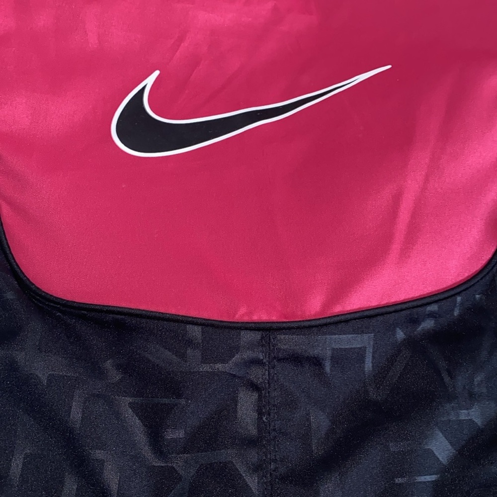Nike Drawstring backpack. LN condition. - Picture 2 of 6